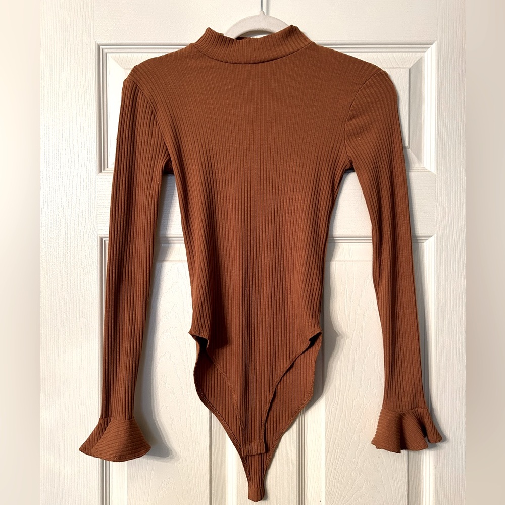 Nwot Forever 21 ribbed brown bodysuit mock neck small S